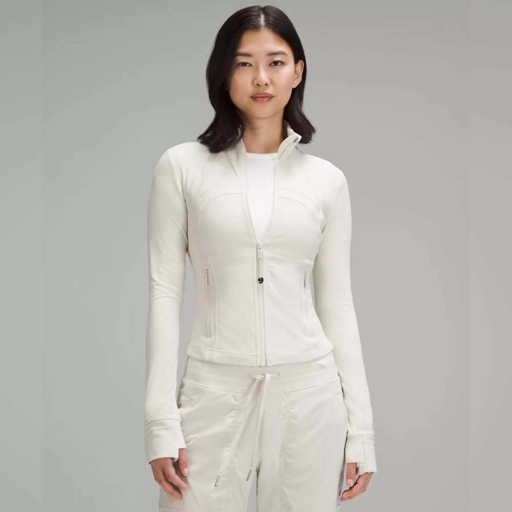 NWT Lululemon Define Cropped Jacket Nulu Bone Size 4. PERFECT CONDITION!